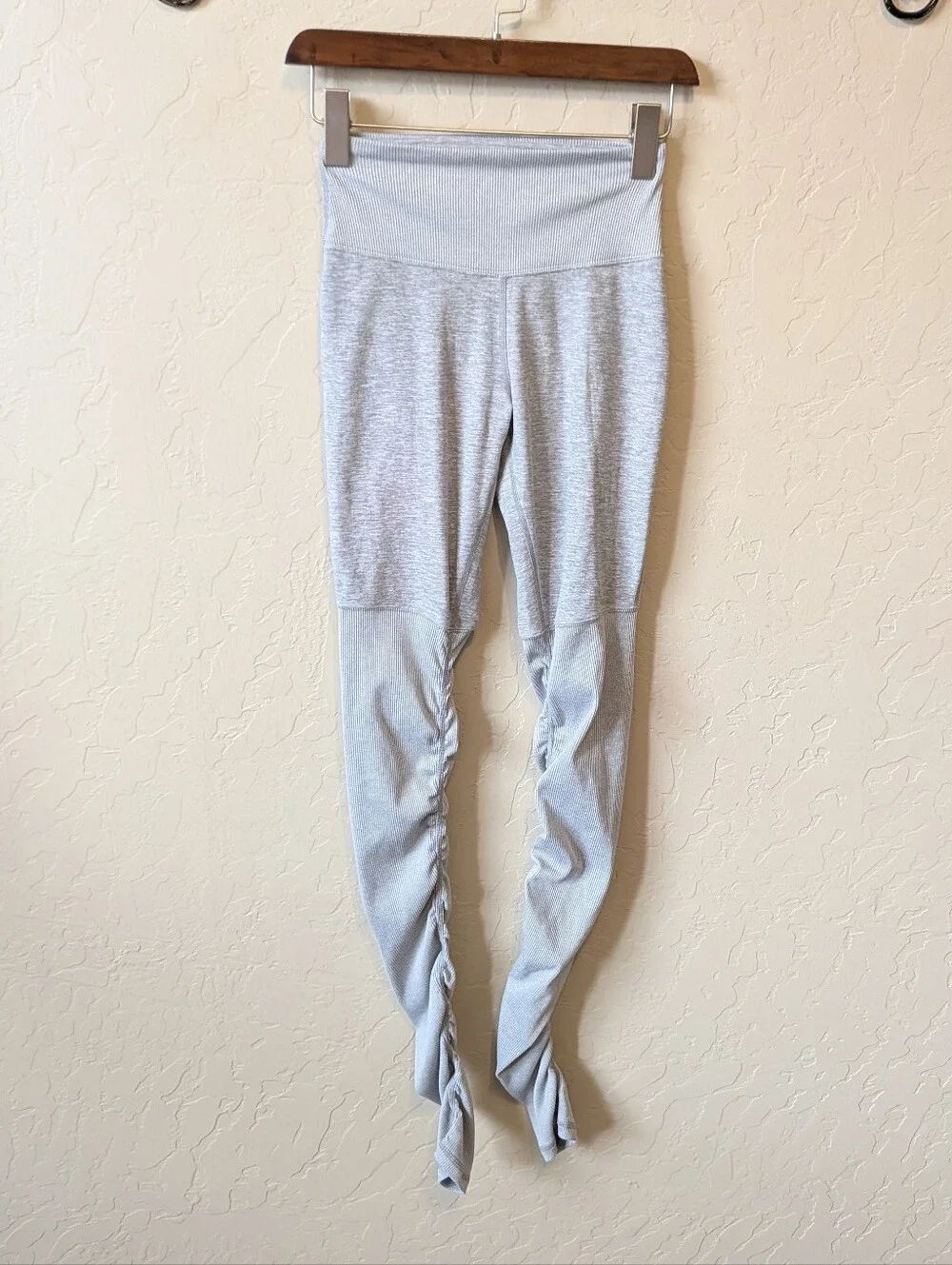 ALO Yoga High Waist Alosoft Goddess Leggings Heather Grey